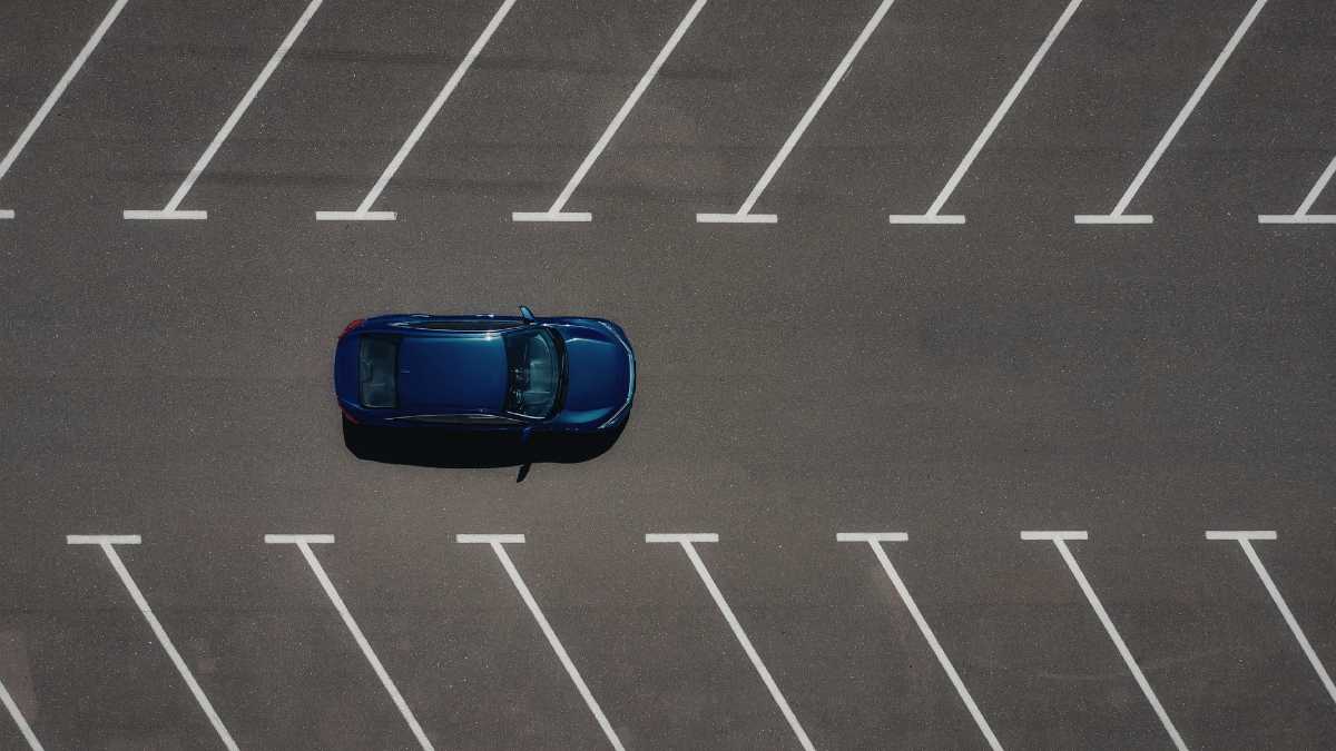 Dove lasciare l’auto per andare a Ponza? Parcheggi e consigli 2026