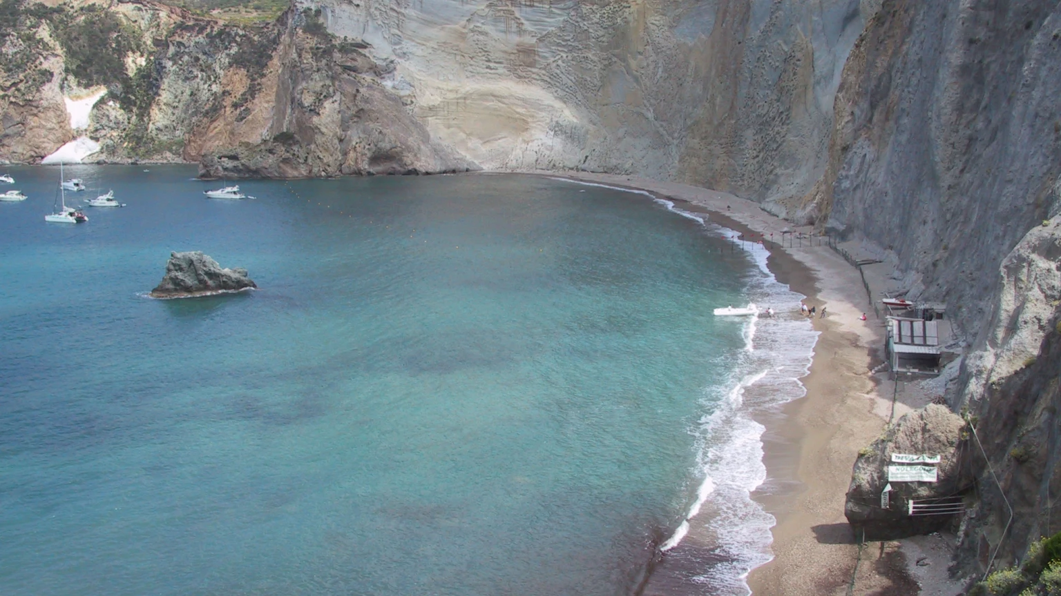 Ponza dopo l’alta stagione: dal 14 settembre la Terracina–Ponza passa a una corsa al giorno